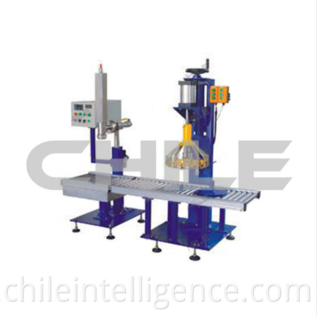 Semi-liquid filling machine